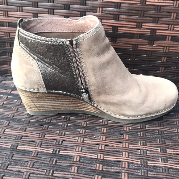 Dansko Shirley Tan Wedge bootie - Picture 10 of 12